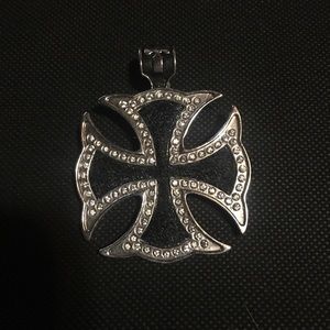 Cross magnetic pendant